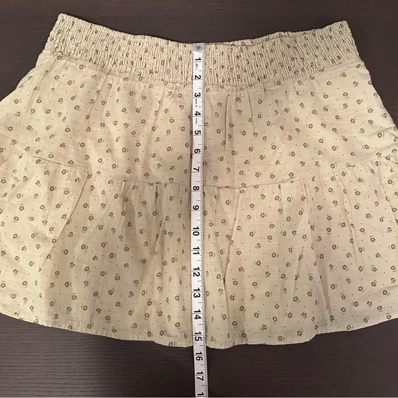 BP Printed Tiered Ruffle Miniskirt L - Picture 7 of 13